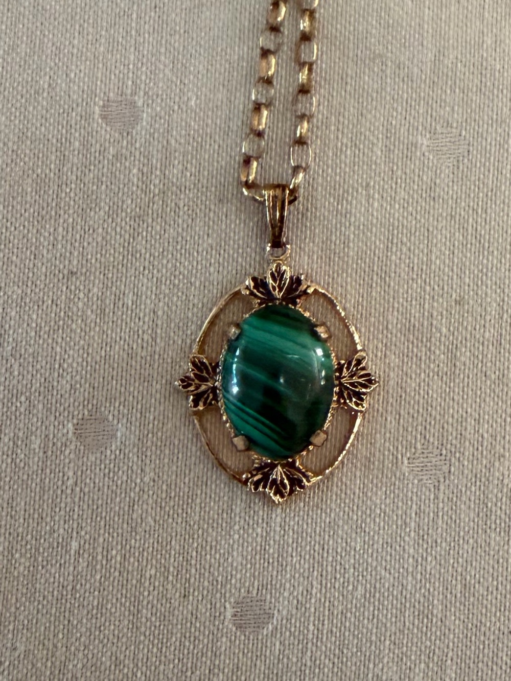 Vintage Gold Tone Malachite Pendant Necklace |Green Malachite Statement Necklace